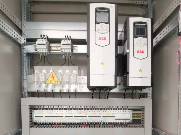 變頻柜細(xì)節(jié)